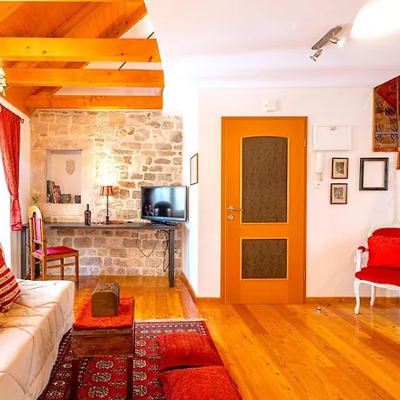 Sun Ammarulla Apartment