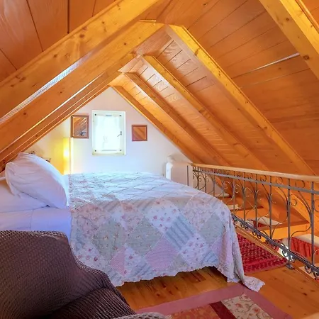 Sun Ammarulla Apartment Split